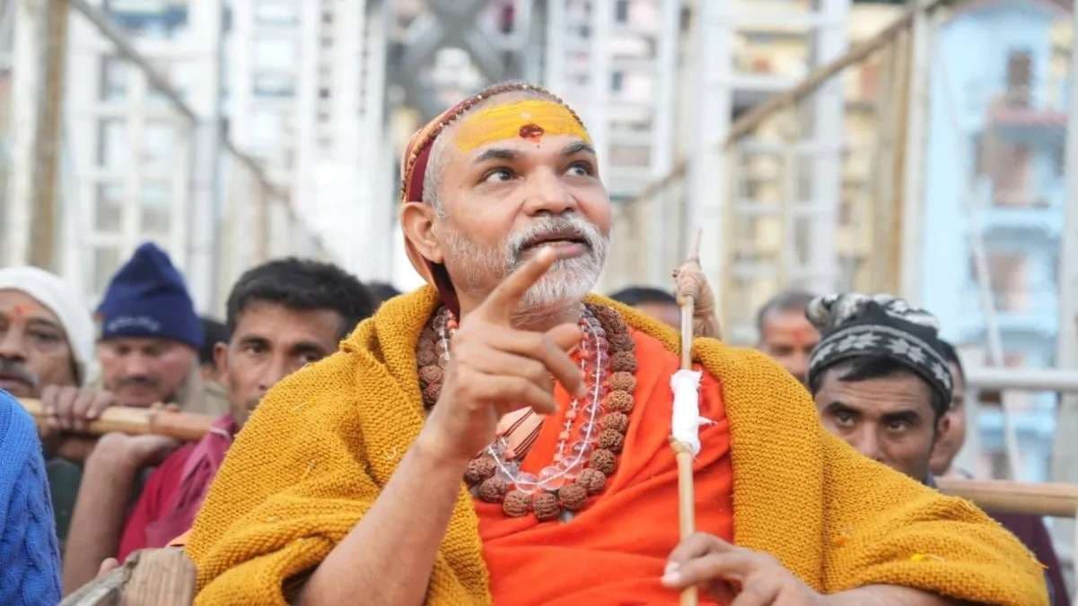 बांग्लादेश में बर्बरता के खिलाफ स्‍वामी अवि‍मुक्‍तेश्‍वरानंद का आह्वान, स्‍वतंत्र "हिन्दूभूमि" की मांग का समय आ गया है 