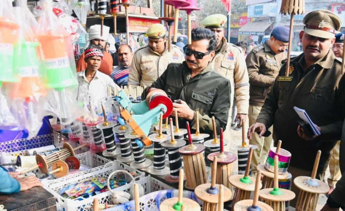पुलिस चेकिंग में बड़ी कार्रवाई: 202 किलो चाइनीज मांझे के साथ 6 गिरफ्तार, अभियान जारी