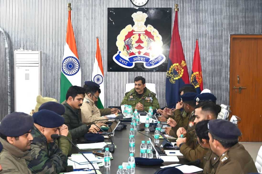 वाराणसी के पुलिस कमिश्‍नर की दो टूक... तो नहीं बचेगी कुर्सी