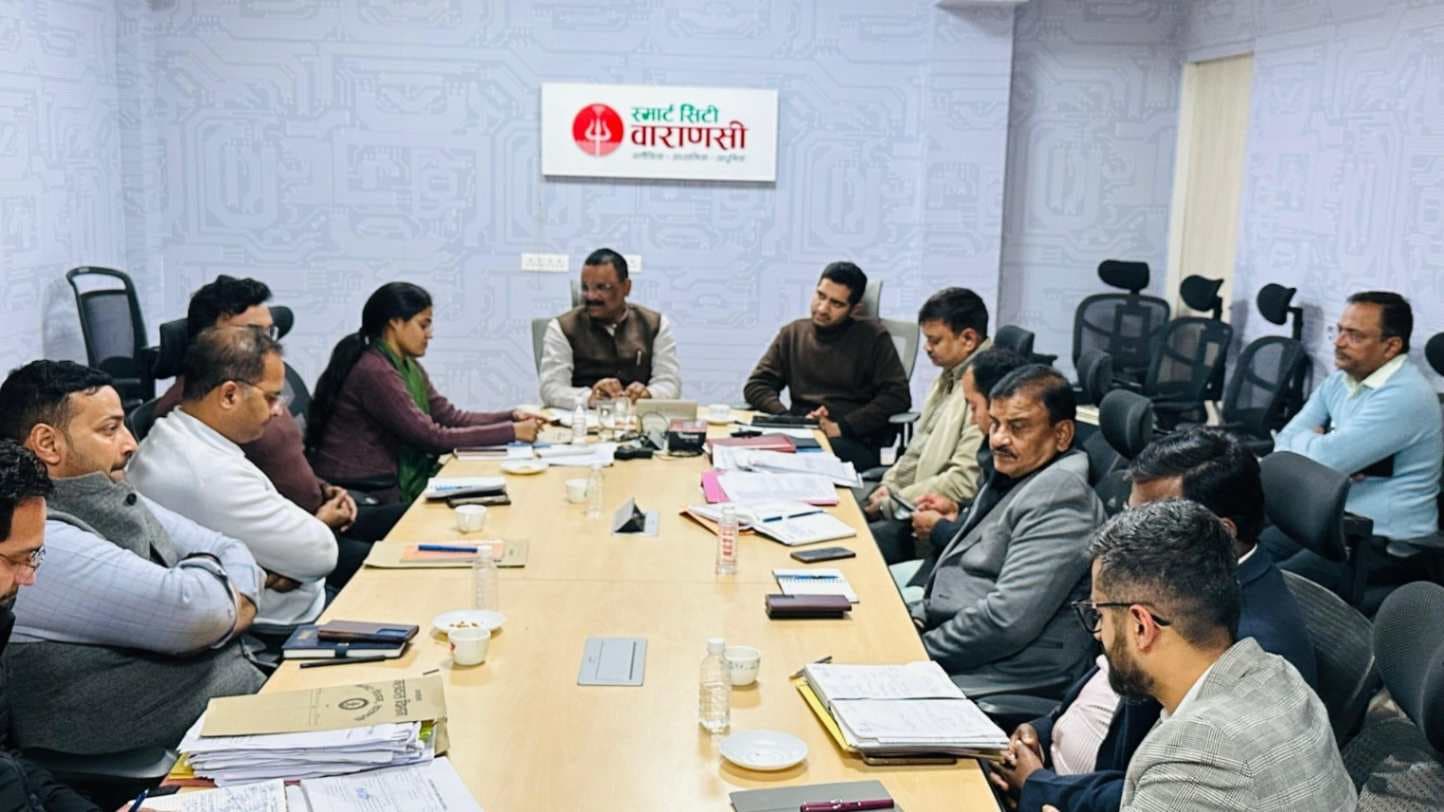 वाराणसी में विकास को लेकर नगर निगम का सख्त, समय पर काम नहीं तो जुर्माना