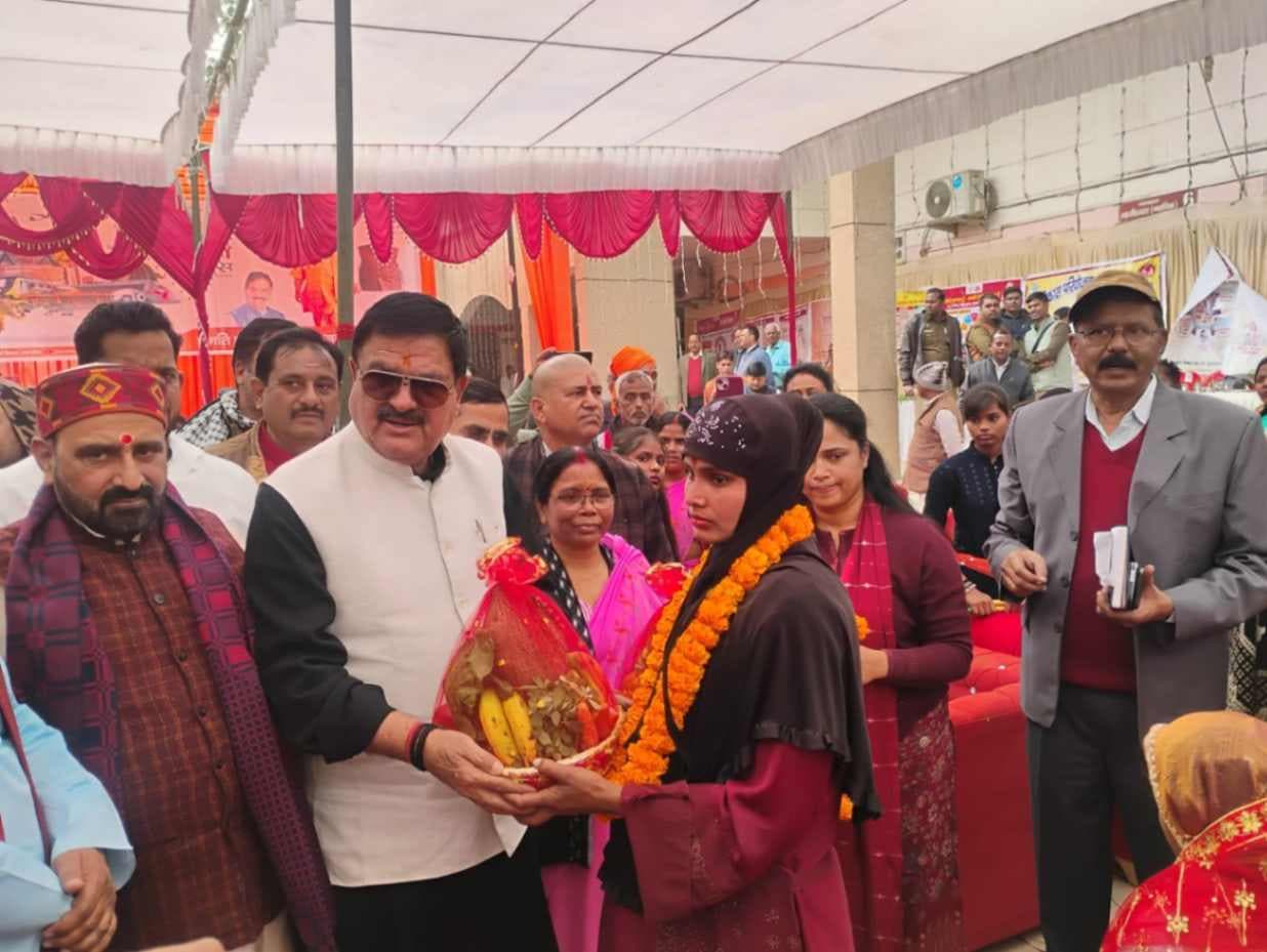 वाराणसी में उत्‍तरप्रदेश दिवस पर दिखी इतिहास, समृद्ध संस्कृति और विकास की झलक