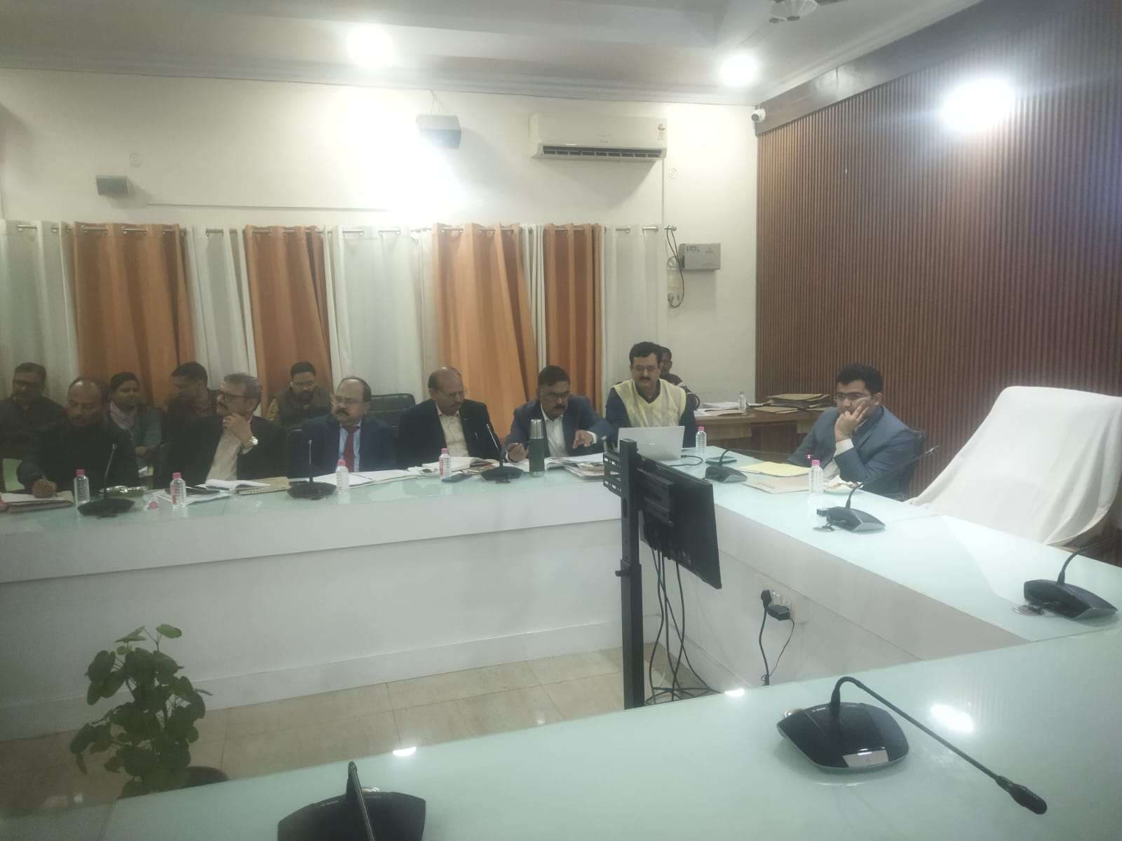 सीडीओ की अध्यक्षता में जिला स्वास्थ्य समिति की बैठक, टीबी मुक्त अभियान में लापरवाही पर सख्त रुख