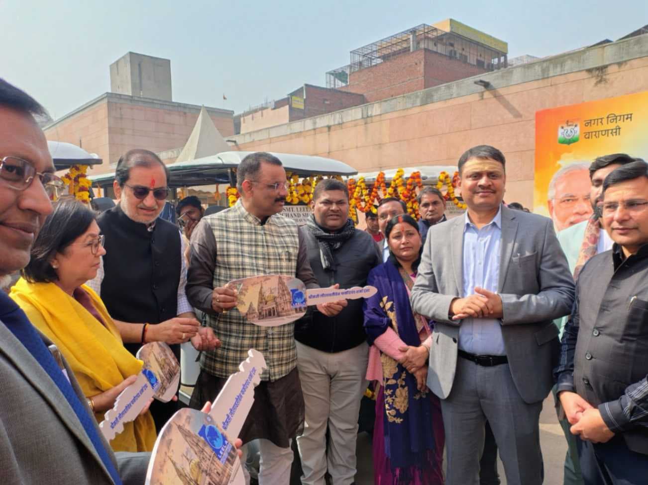 मैदागिन से गोदौलिया के बीच अब दौड़ेंगी 11 गोल्फ कार्ट