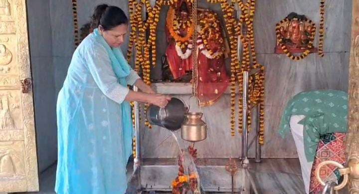 वाराणसी की अनोखी शिव भक्त हैं नूर फातिमा 