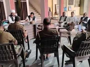 लखनऊ कूच से पहले वाराणसी में कांग्रेसियों की घेरेबंदी, किए गए हाउस अरेस्‍ट