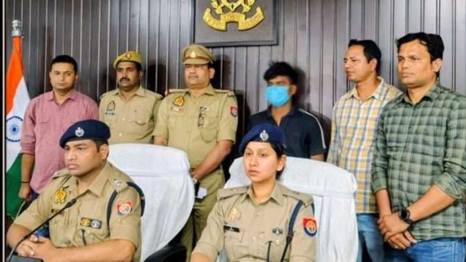 दर्जनों CCTV खंगालने के बाद धर-दबोचा गया चोर, 30 लाख के माल संग तमंचा बरामद