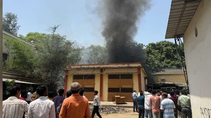 बीएचयू में आईएमएस के गोदाम में लगने से भारी नुकसान, सामने आई यह वजह