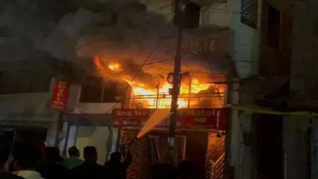 वाराणसी के होटल HM इंटरनेशनल में लगी आग, छह लोग झुलसे
