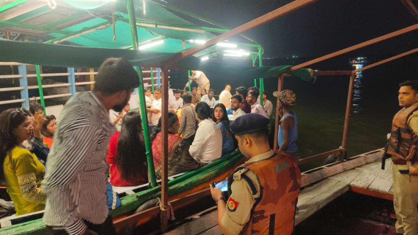 नौका संचालन में नियमों की अनदेखी पडी भारी, छह नाविकों पर केस दर्ज