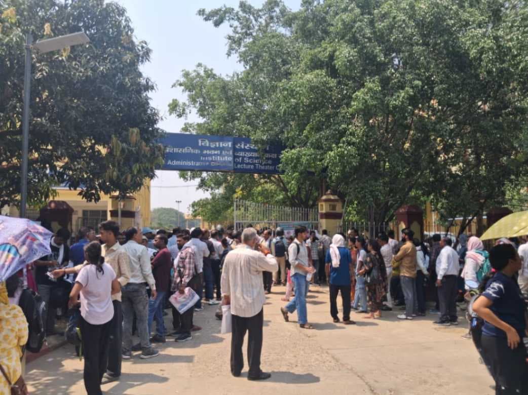 काशी में 48 केंद्रों पर शांतिपूर्ण ढंग से सम्पन्न हुई NEET परीक्षा, 31 हजार अभ्यर्थियों ने दी परीक्षा...