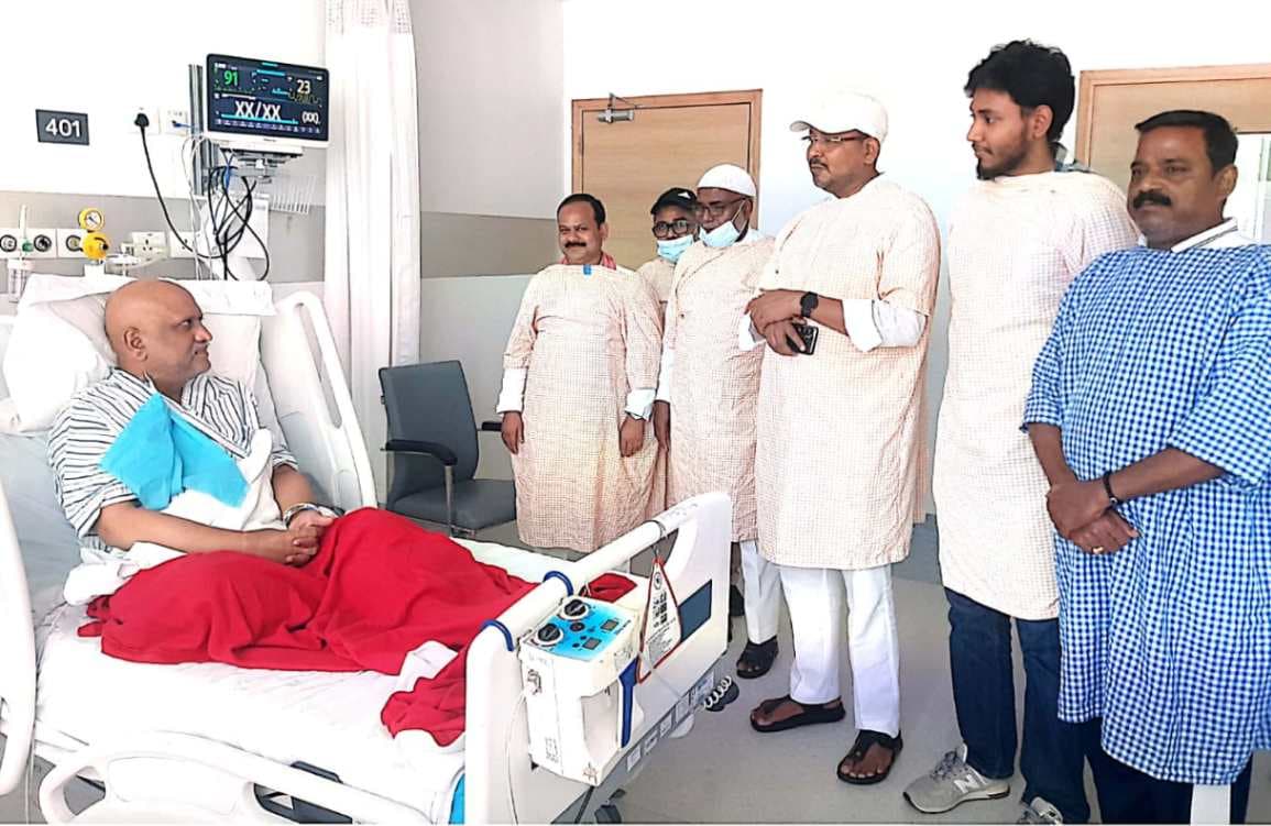 मेदांता में भर्ती अजय राय से मिलने पहुंचे सपाई, जल्द डिस्चार्ज की उम्मीद...
