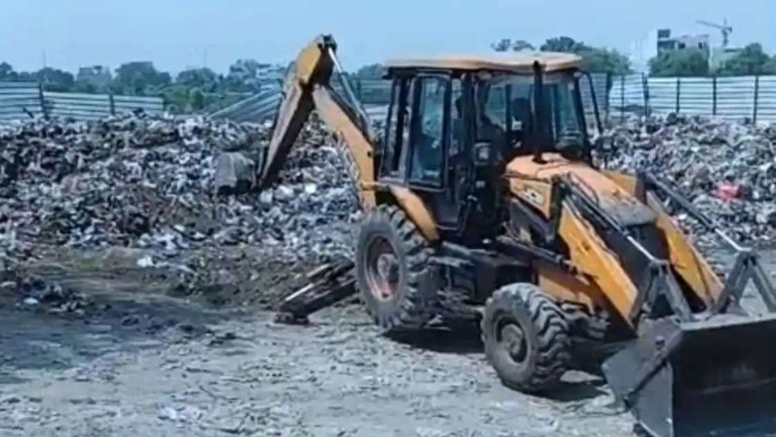 रिंग रोड किनारे शव दफनाने की अफवाह पर हंगामा, खोदाई के बाद ग्रामीण दंग