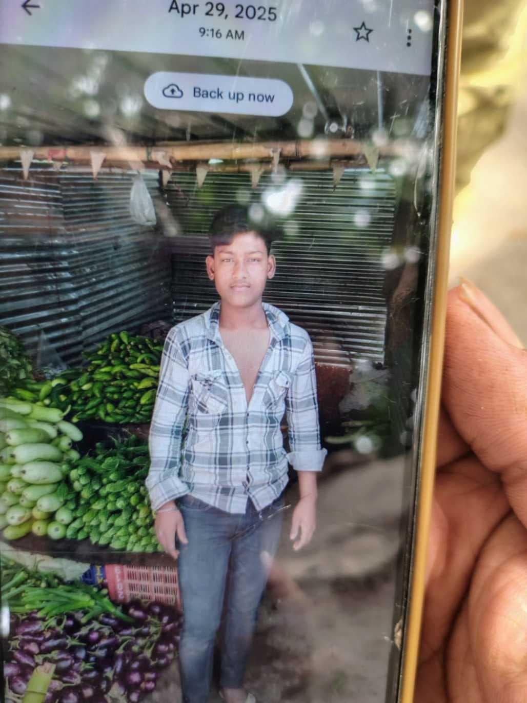 नमों  घाट पर सिक्योरिटी गार्डों ने पीट पीट कर  पर्यटक की ले ली जान...