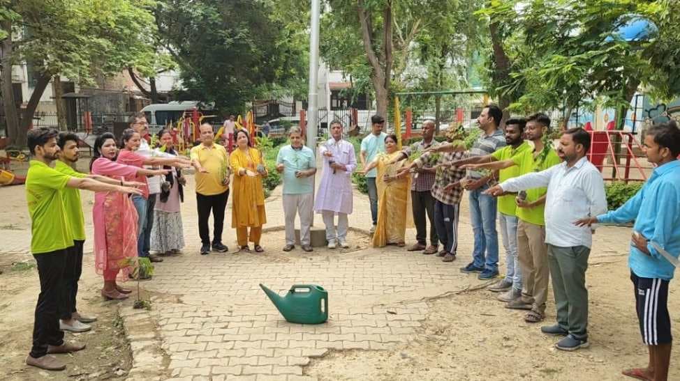 विश्व पर्यावरण दिवस की पूर्व संध्या पर पौधरोपण और जनजागरूकता अभियान, लिया ये संकल्‍प 