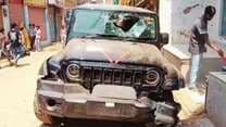 वाराणसी में अनियंत्रित थार ने बरपाया कहर, कई लोगों को रौंदते हुए पलटा वाहन, पांच जख्‍मी ...