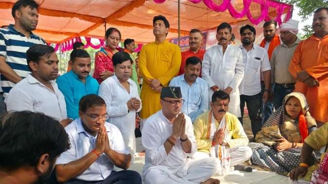 वाराणसी के कॉलेज में करोड़ों की लागत से बनेगा इंडोर स्‍टेडियम, विधायक ने किया भूमि पूजन...