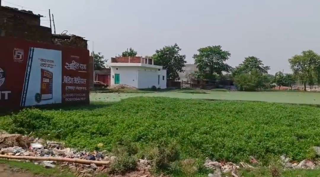 वाराणसी में सरकारी भूमि पर कब्जे का आरोप, अवैध प्लाटिंग को लेकर जांच की मांग...