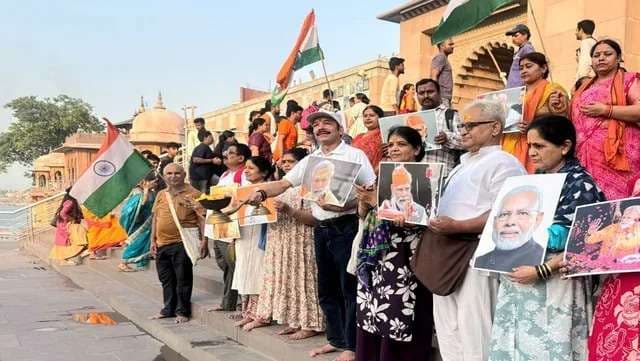 नरेन्‍द्र मोदी ने निर्वाचित प्रधानमंत्री के तौर पर बनाया नया रिकार्ड, काशी में हुए विविध आयोजन...