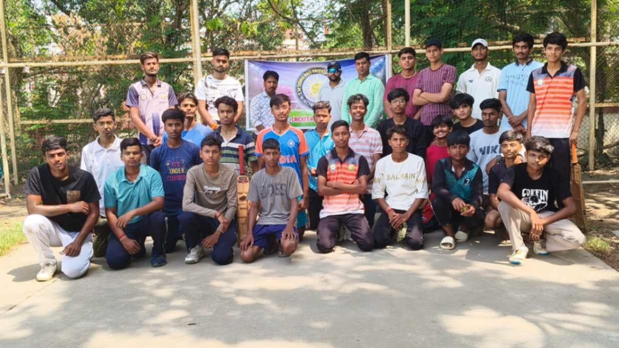 अंडर-19 राष्ट्रीय T10 टेनिस बॉल क्रिकेट प्रतियोगिता का ट्रायल,  BHU में जुटें युवा खिलाड़ी...