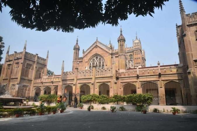 44वें दीक्षान्त समारोह की तैयारियों को अंतिम रूप देने में जुटा सम्पूर्णानन्द संस्कृत विश्वविद्यालय...