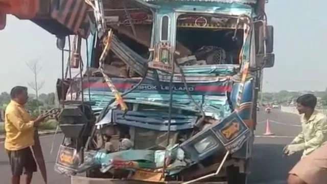 वाराणसी रिंग रोड फेज 2 पर अज्ञात वाहन में पीछे से टकराया ट्रक, चालक की मौत...