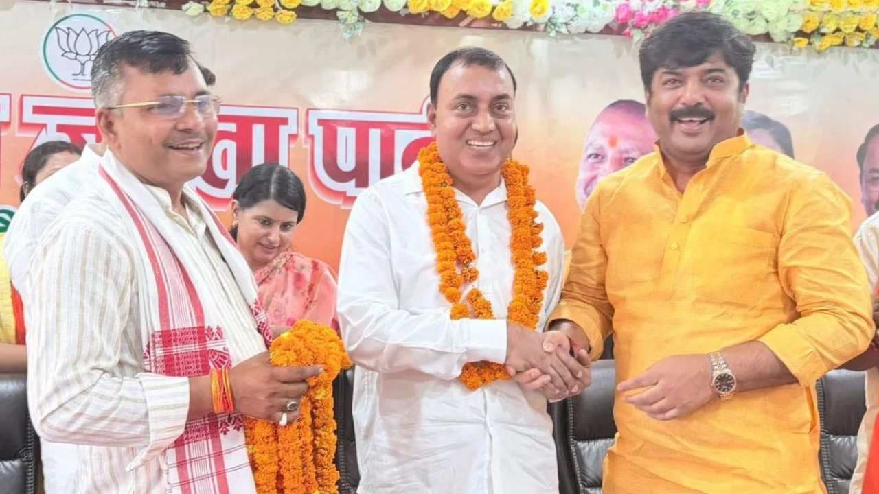 वाराणसी में 10 अगस्‍त से निकालेंगे तिरंगा यात्रा, राष्ट्रीय ध्वज फहराने के लिए करेंगे प्रेरित