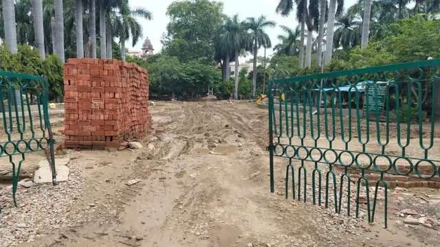 उदासीनता : चिराग तले अंधेरा, वाराणसी का शहीद उद्यान अब भी अधूरा