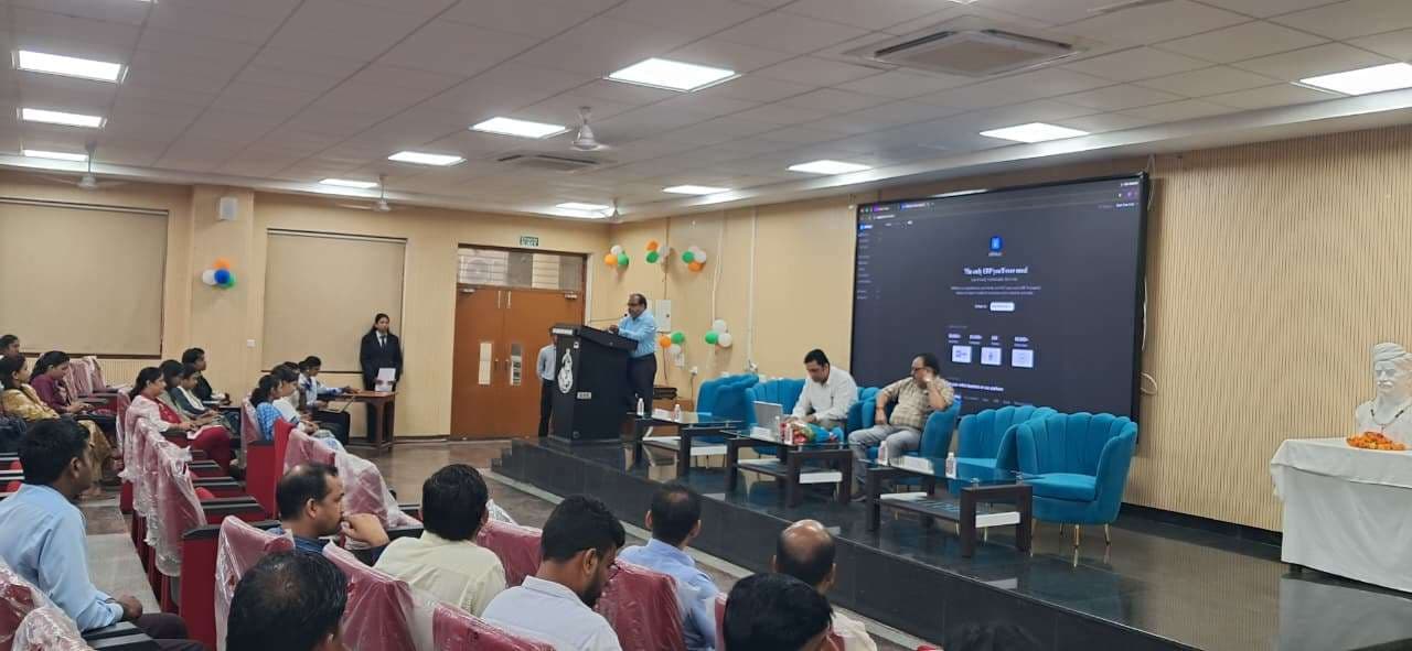बीएचयू साउथ कैंपस में विद्यार्थियों को सिखाया गया एआई का स्मार्ट इस्तेमाल
