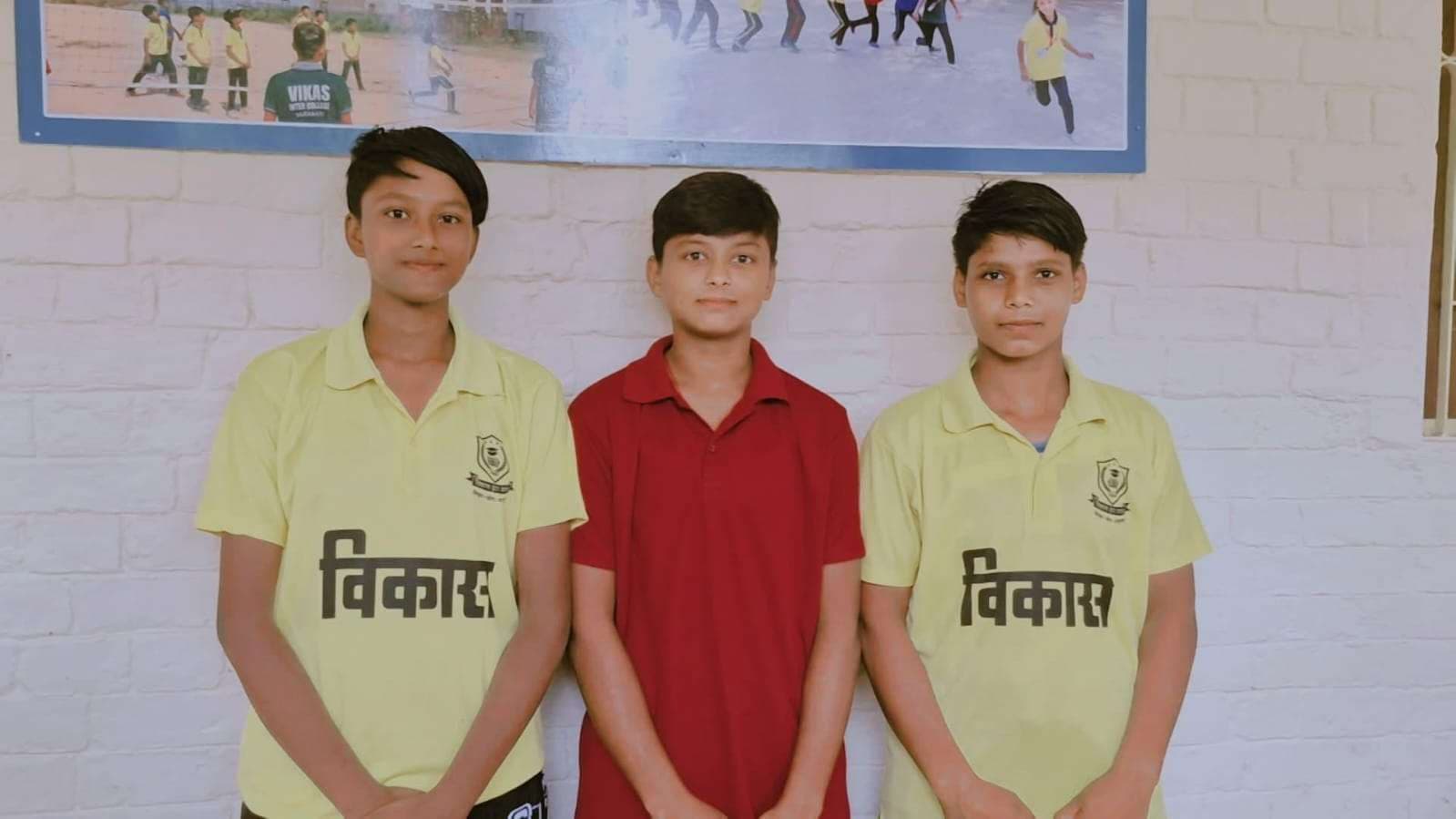वाराणसी की तीन खिलाड़ियों का एनसीओई गांधीनगर में चयन, मिलेगा उच्चस्तरीय हैंडबॉल प्रशिक्षण