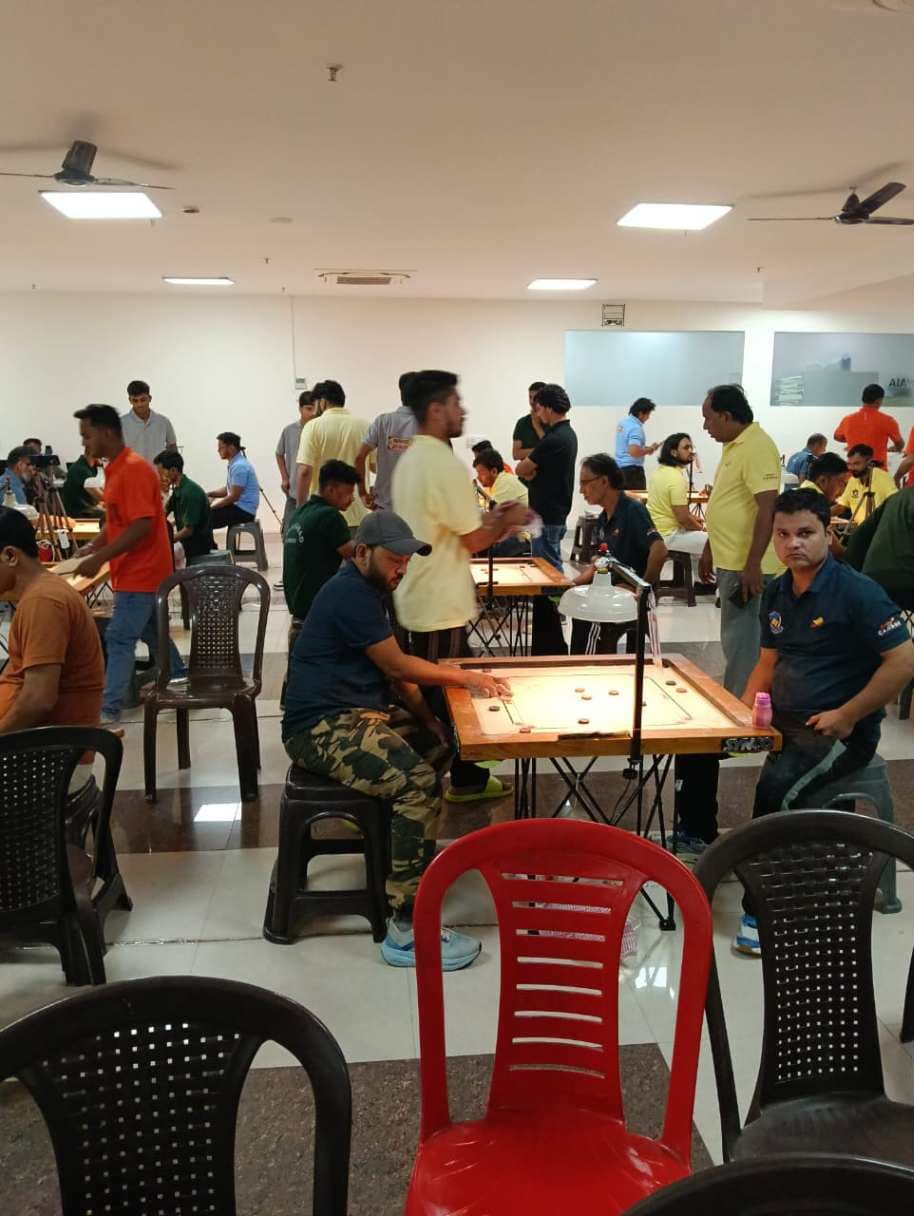 उत्तर प्रदेश राज्य कैरम चैंपियनशिप  में वाराणसी के शिवदयाल के साथ जमशेद, दानिश और फरमान ने लीग में जुटाये पूरे अंक
