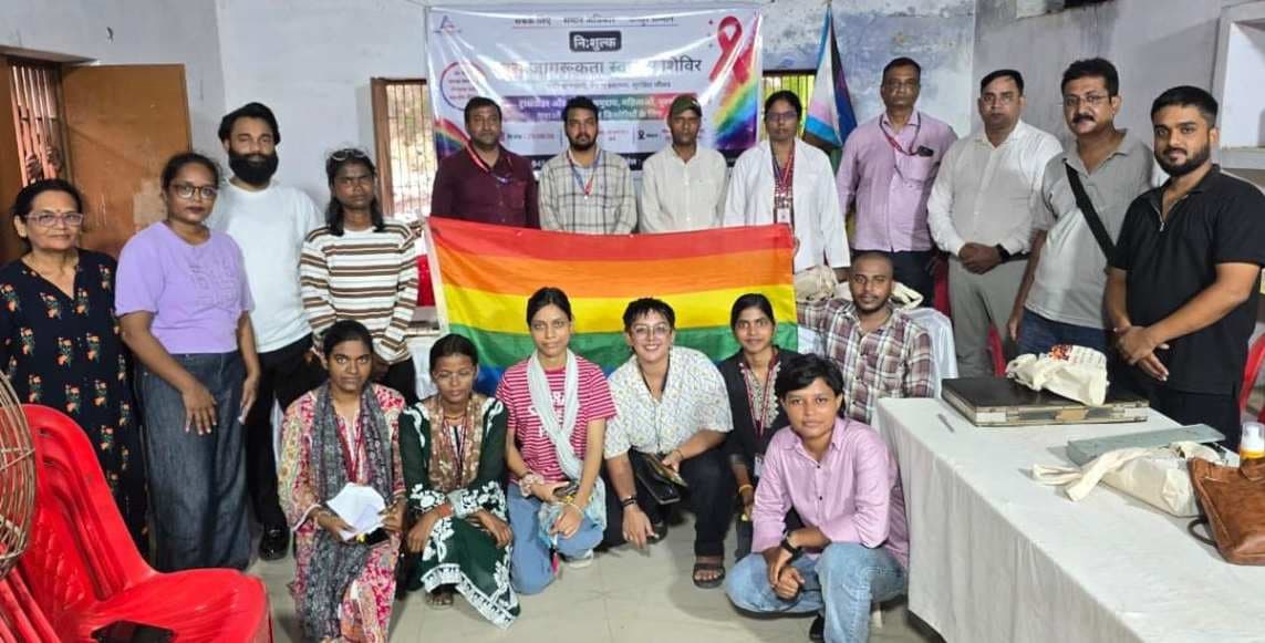 बाढ़ प्रभावित क्षेत्र में  एड्स जागरूकता अभियान, दिए गए चिकित्‍सकीय परामर्श