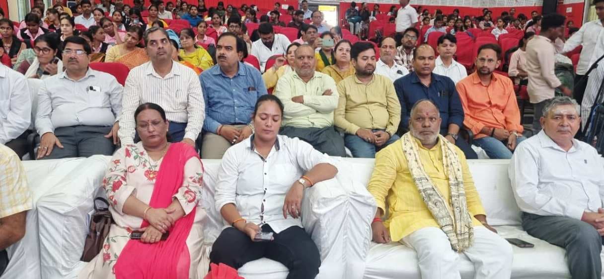 वाराणसी में आयोजित हुआ ‘खेलो इंडिया युवा संवाद’ कार्यक्रम, हजारों युवाओं ने लिया हिस्सा