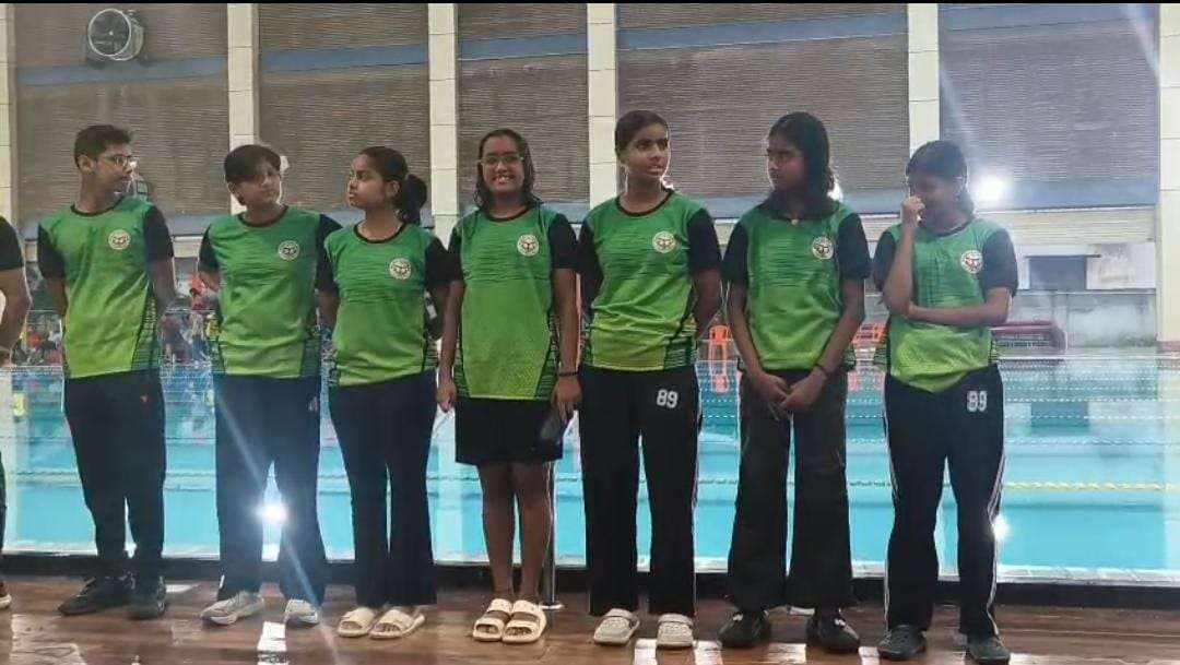 सिगरा स्टेडियम में प्रदेश स्तरीय तैराकी प्रतियोगिता का भव्य शुभारंभ...