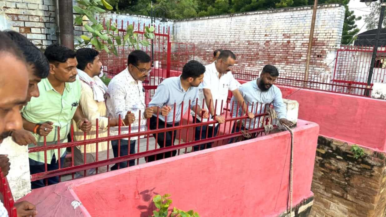 लोलार्क कुंड व सुरहिया मेले में श्रद्धालुओं को मिलेगी बेहतर सुविधाएं,महापौर व नगर आयुक्त ने तैयारियों का लिया जायजा