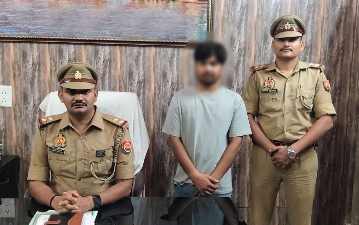 आत्महत्या के लिए उकसाने का आरोपी मणिकर्णिका घाट से गिरफ्तार, शादी का झांसा देकर प्रताड़ित करने का आरोप