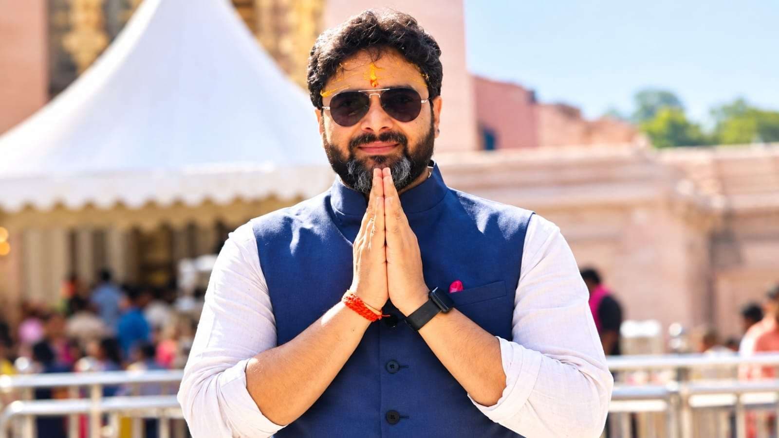 यूपी में बड़ा प्रशासनिक फेरबदल, काशी विश्वनाथ मंदिर के CEO विश्वभूषण मिश्रा का तबादला
