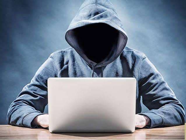 दवा व्‍यापारी के खाते से 7.30 लाख पार, भतीजे का वाट्सएप हैक कर भेजा था ई चालान नोटिस