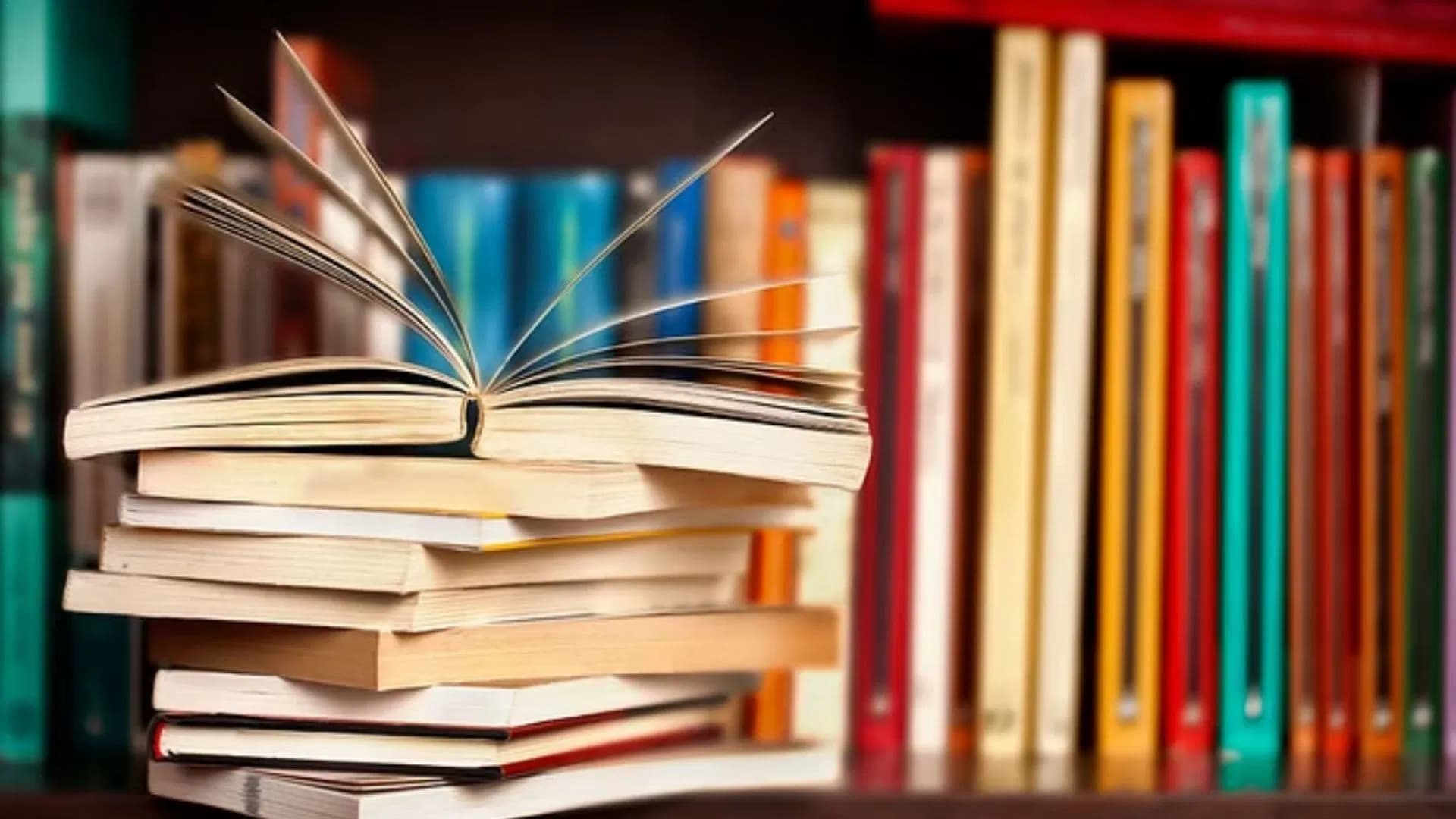 वाराणसी के क्वींस कालेज में कल पुस्तक मेला, मनमानी कीमतों पर लगेगा अंकुश 