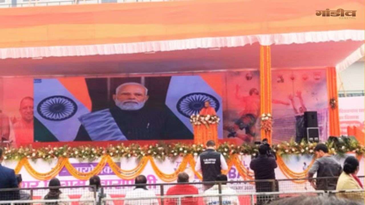  काशी में वॉलीबॉल महाकुंभ, पीएम मोदी ने किया शुभारंभ
