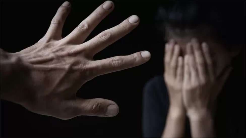 नाबालिग से पैथोलॉजी में दुष्कर्म, 6 साल तक ब्लैकमेल करने वाले आरोपी 'चाचा' पर मुकदमा