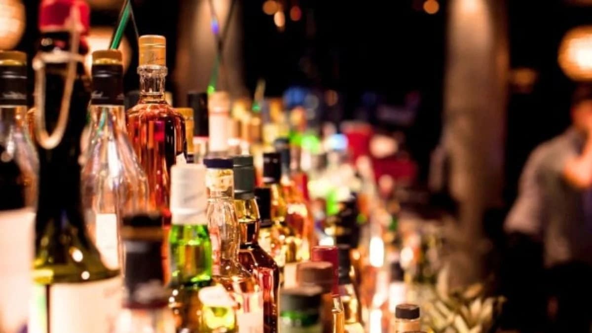 होली पर करोड़ों की शराब गटक गए काशीवासी, गदगद हुआ आबकारी विभाग