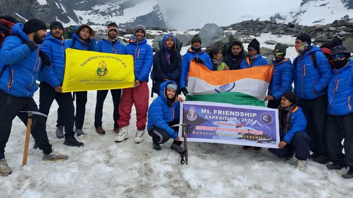 भारी बर्फबारी बनी बाधा, माउंट फ्रेंडशिप पीक फतह करने से चूका बीएचयू दल...
