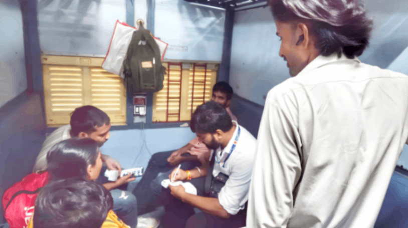 वाराणसी मंडल का विशेष टिकट जांच अभियान, बिना टिकट सफर कर रहे 38 यात्री पकड़े गए...