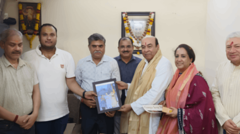 बिहार के राज्यपाल ने की मां गंगा आरती, कहा 'अद्भुत और अद्वितीय है यह अनुभव'...