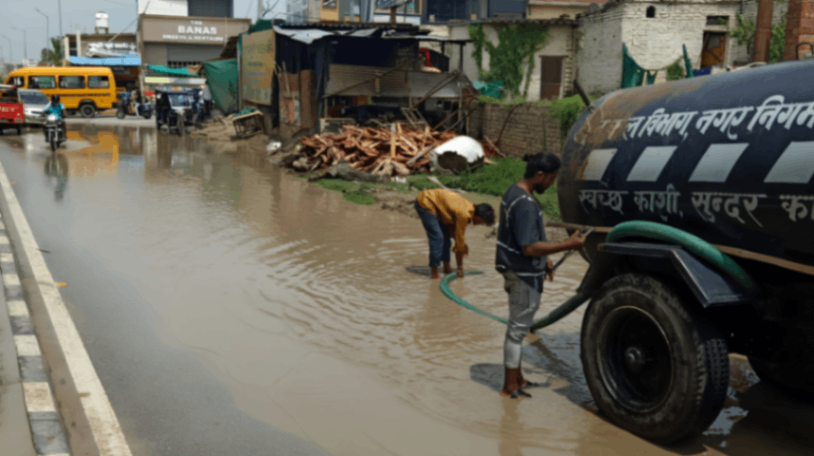 बारिश के बाद एक्शन में नगर निगम, आधे घंटे में साफ हुए गलीपिट और सीवर चैंबर...