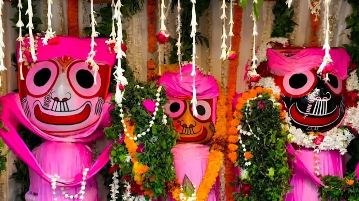 जिस काढ़ा से स्वस्थ होते हैं भगवान जगन्नाथ उसे लेने अस्पताल से पहुंचे रहे तीमारदार...
