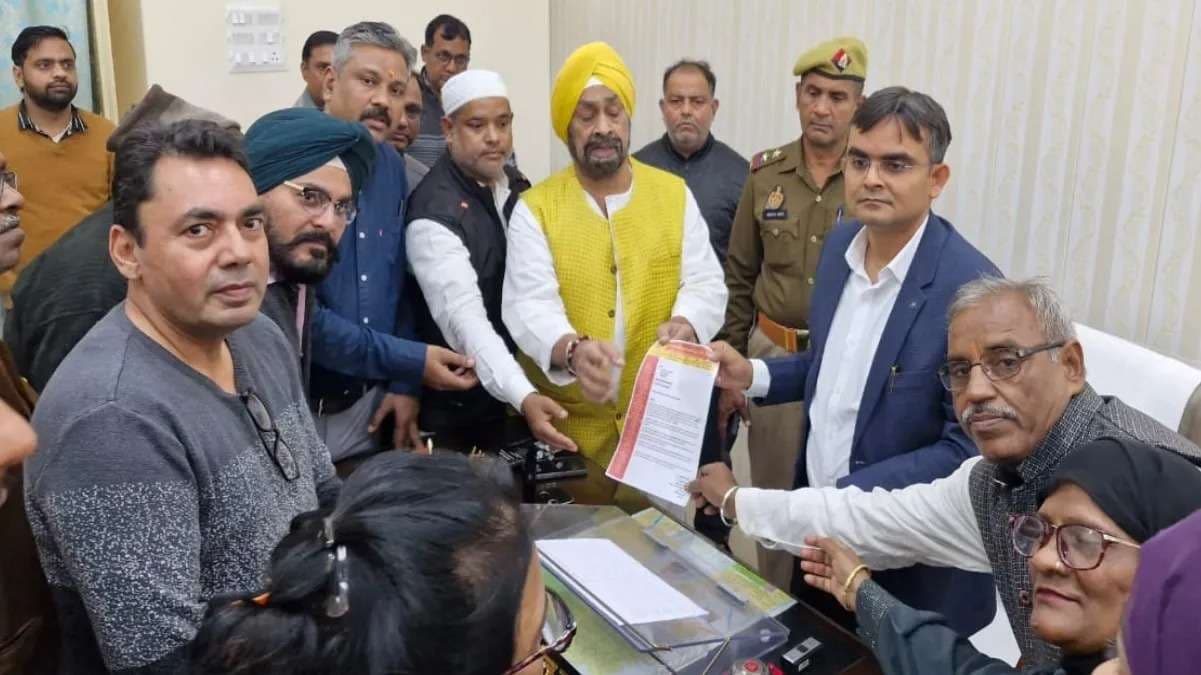 व्यापार मंडल प्रतिनिधिमंडल ने बनारस के विकास के लिए डीएम को दिए सुझाव