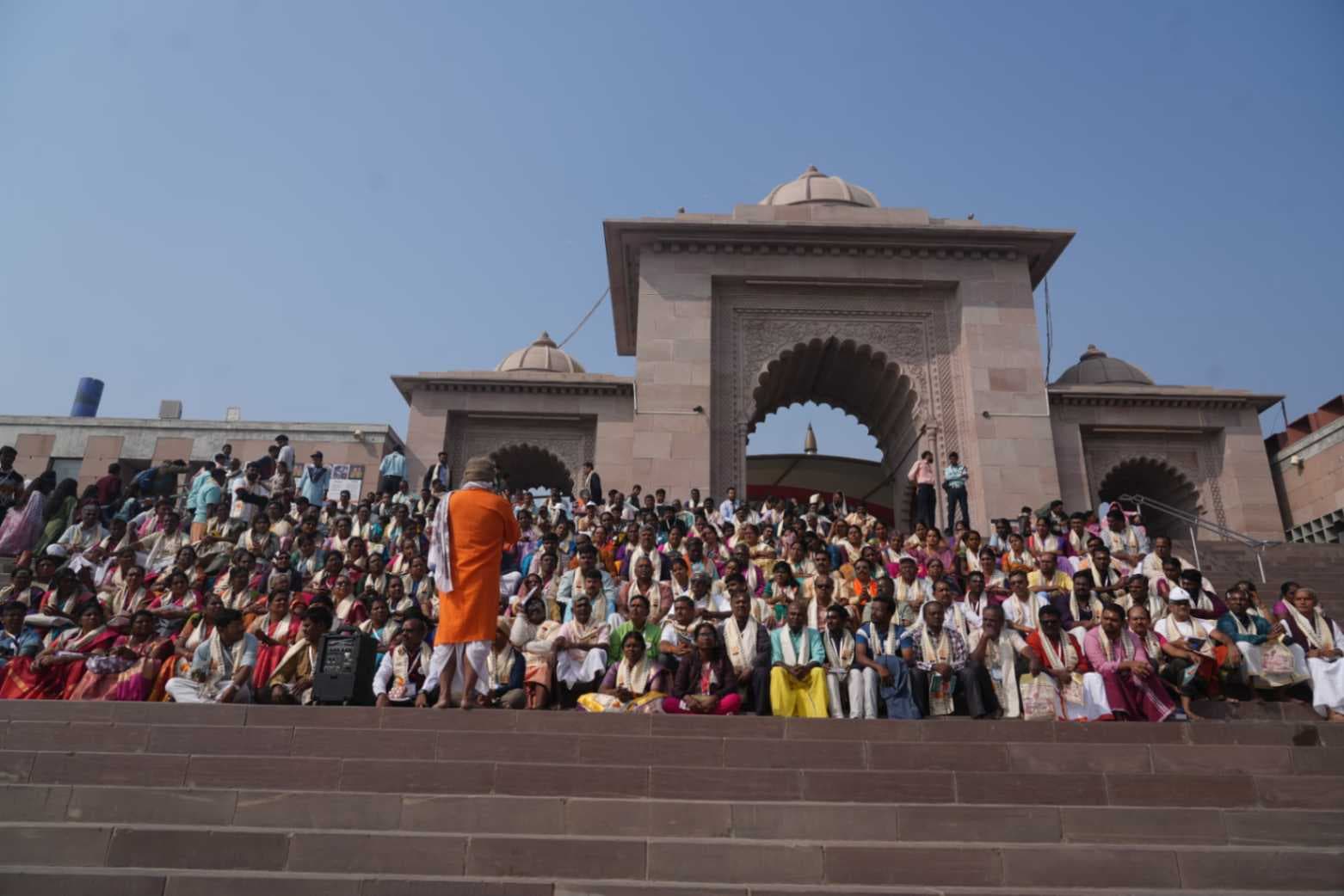 काशी तमिल संगमम के दूसरे दल ने श्रीकाशी विश्वनाथ मंदिर में किया दर्शन पूजन