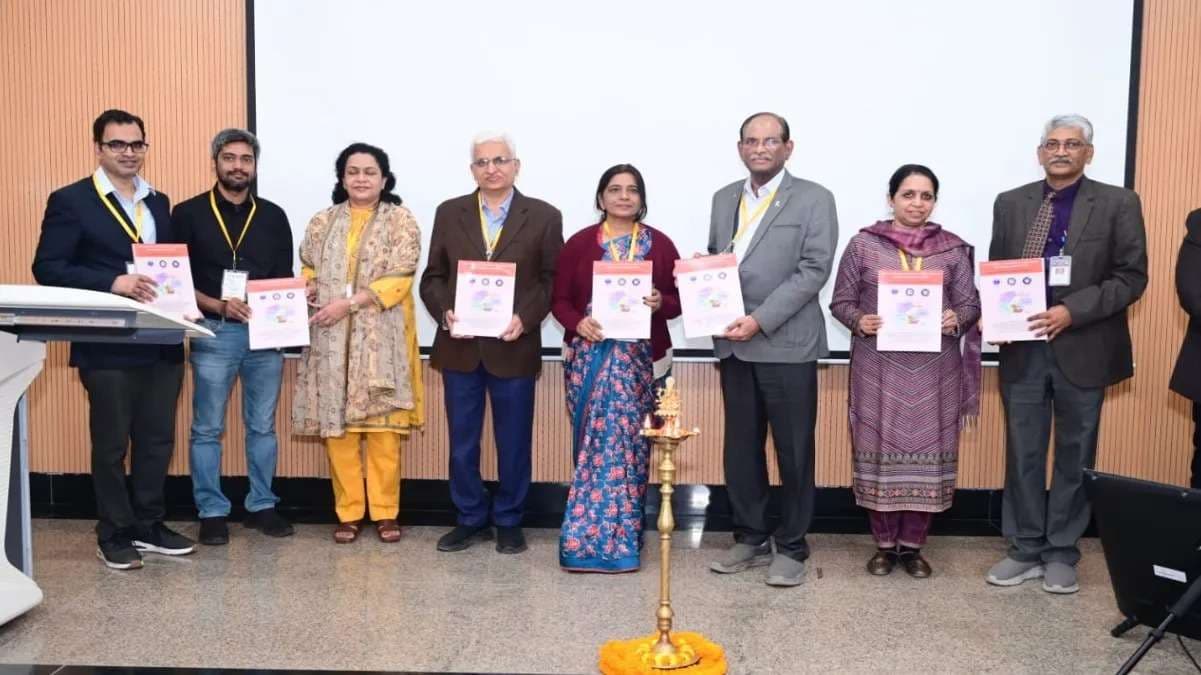 वाराणसी में हर 36 पुरुषों में से एक को मुख कैंसर का खतरा, हैरत में डालने वाली रिपोर्ट