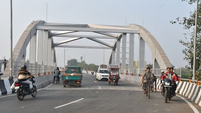 जाम का नया स्पाट कज्जाकपुरा, जानकारी के अभाव में गाड़ियां मार रहीं चक्कर पर चक्कर